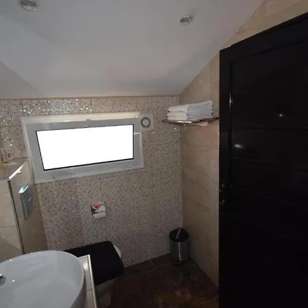 Vesna Luxury Ap 5 & 6 *