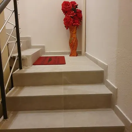 Vesna Luxury Ap 5 & 6 *